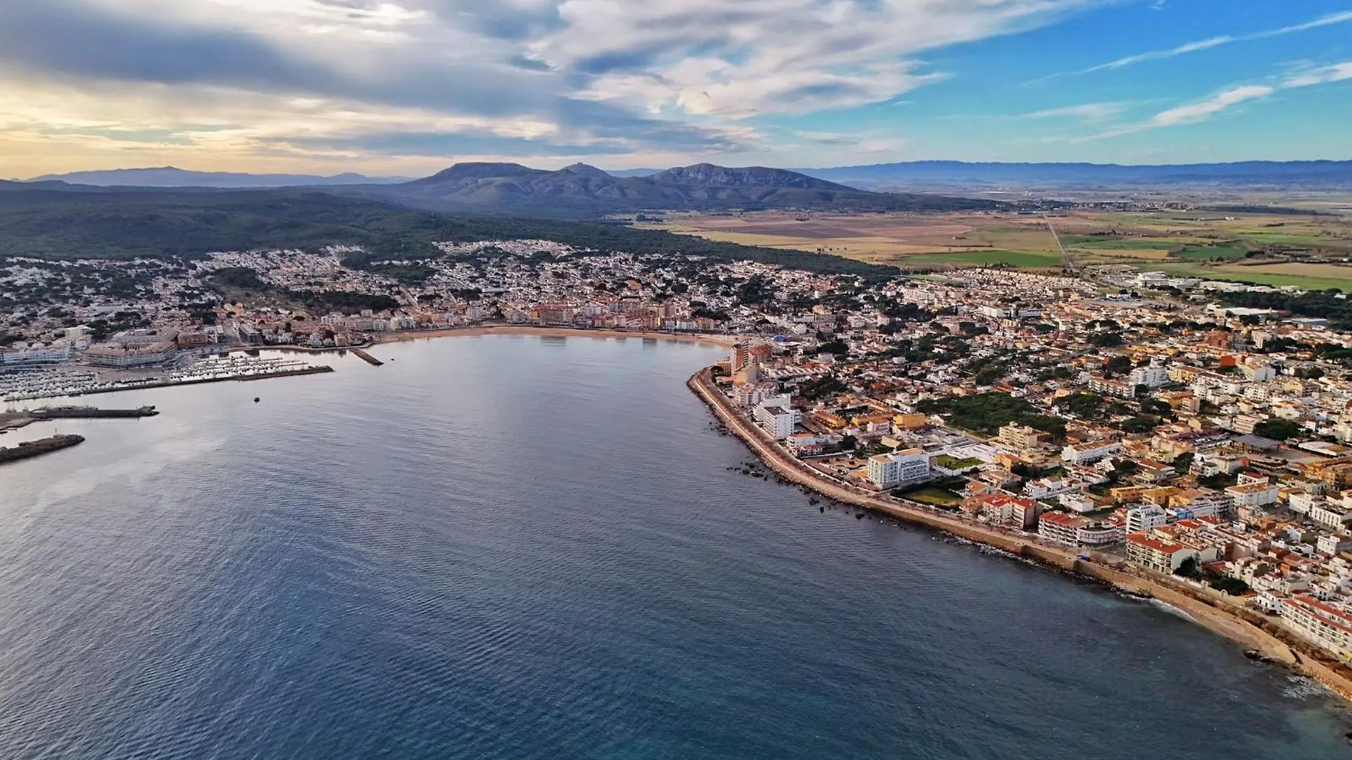 Rallye Hotel L' Escala 2*,  İspanya